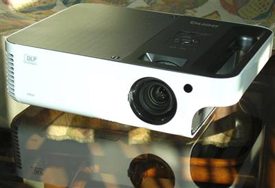 Beamer Benq SP820 kaufen